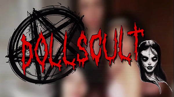 worshiping Mel’s sexy little feet – DOLLSCULT